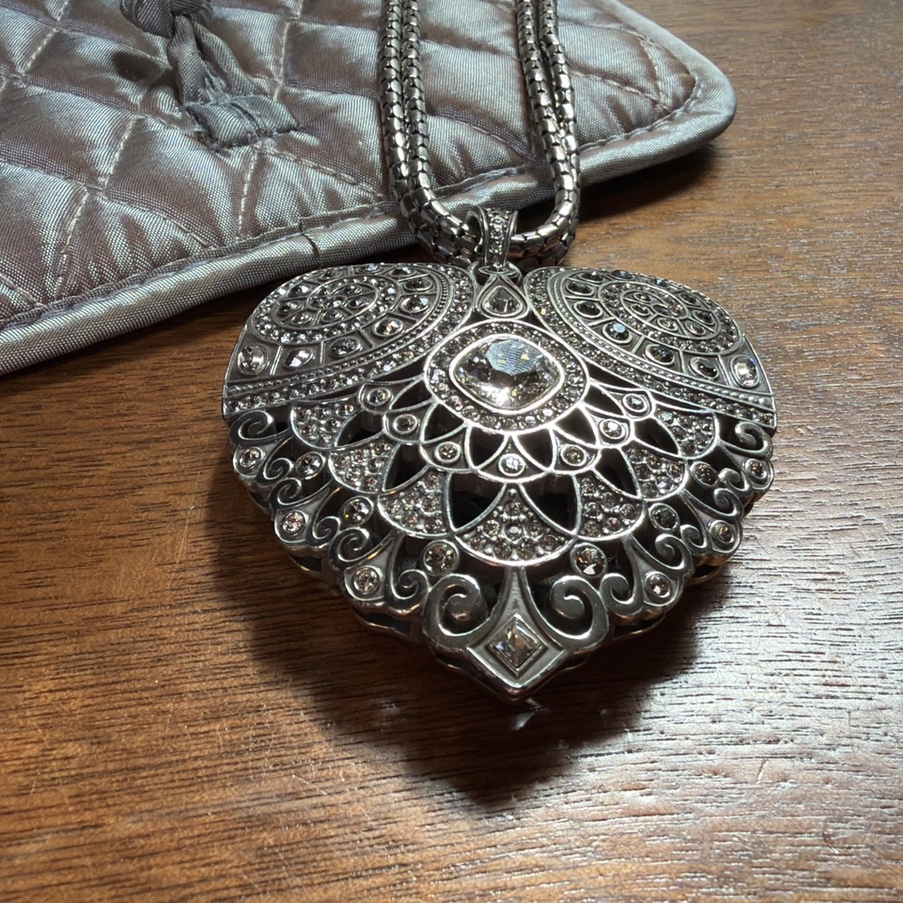 Brighton Silver Filigree Mumtaz Heart Pendant Convertible Necklace w/ Pouch - Picture 5 of 12